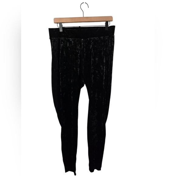 Torrid Size 2 Black Velvet Leggings - Picture 1 of 4